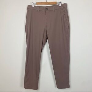 LIKE NEW 🥳 Lululemon 🍋 Commission Pant Classic Fit Size 35/30